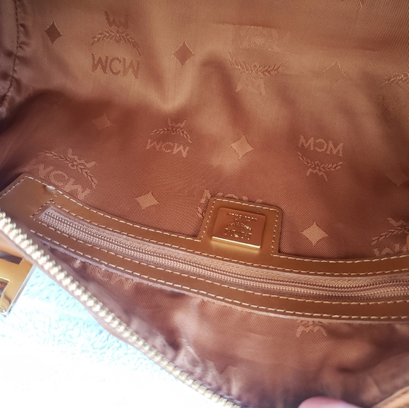 MCM Papilon - Picture 9 of 16